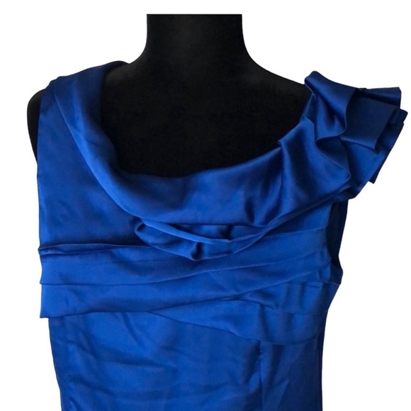 🔥3/$15 New York and Company Royal Blue top M - Picture 6 of 7